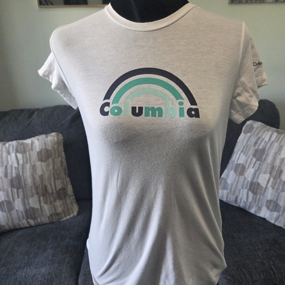 Columbia Women's White and Blue Graphic Tee